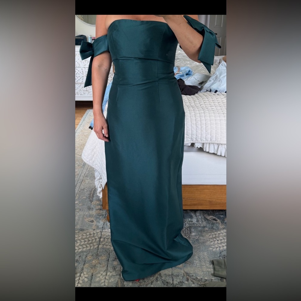 Sachin & Babi Marlena Off-Shoulder Bow Column Gown 6 NWT - Picture 4 of 4